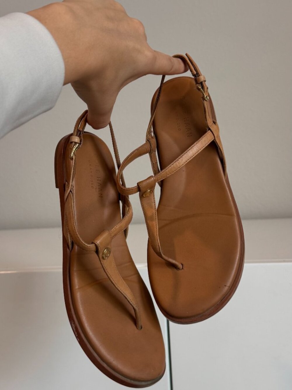Cole Haan Grand 360 Tan Leather Flat Thong Ankle Strap Sandals Womens